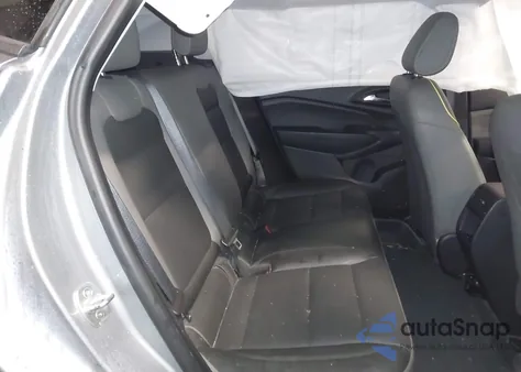 2024 Chevrolet Trax Fwd Activ z USA, uszkodzony, nr VIN KL77LKE25RC063373